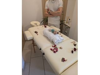 Massaggi - benessere Forlì - RAGAZZO PROFESIONISTA ESEGUE MASSAGI Tel:3394507155