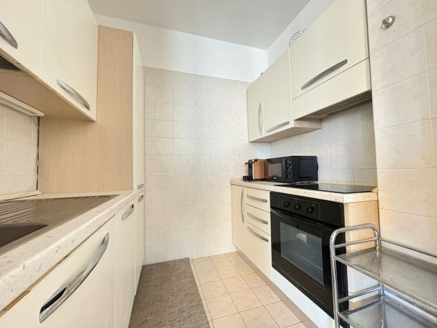 SI AFFITTA MONOLOCALE CON BOX E CANTINA IN PIAZZA DELLA TRIVULZIANA-BICOCCA - Foto 8