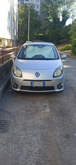 Twingo Tenuta molto bene -unico proprietario dal 2009-mai incidentata