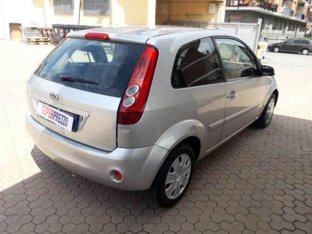 Ford Fiesta 1.4 TDCi - Foto 4