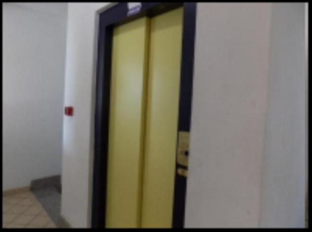 Immobile in asta di 75 m², box auto in vendita a Montecorvino Rovella - Foto 8