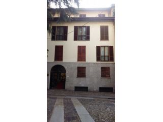 Camera singola in affitto a studentessa vicino all'Università centrale