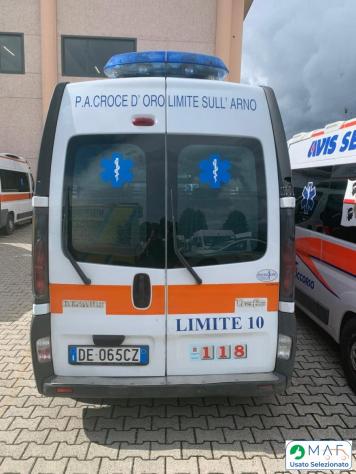 RENAULT TRAFIC AMBULANZA (LIM) VP - Foto 3
