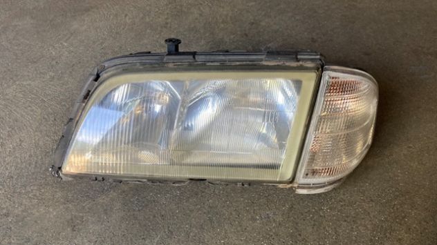Fari anteriore Mercedes Classe C220 W202 del 1997 - Foto 3