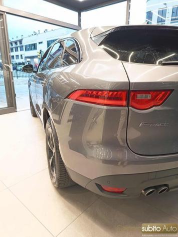 JAGUAR F-Pace 2.0 D 180 CV AWD Portfolio rif. 24021289 - Foto 9