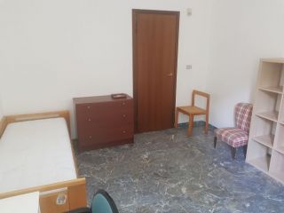 singola a rgza € 510 tutto incluso in app.to 3 bagni centrale con terrazzo