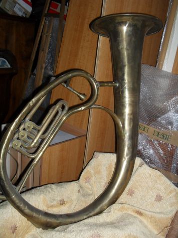 Vecchio trombone o tuba - Foto 2