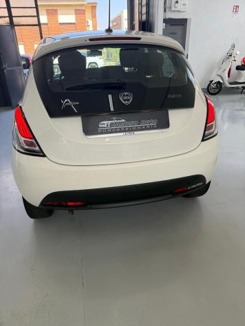 Lancia Ypsilon 1.0 FireFly 5 porte S&S Hybrid Ecochic Silver - Foto 7