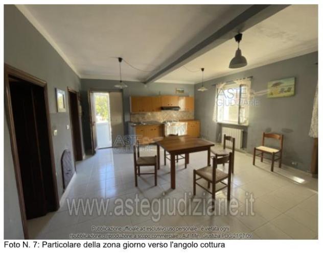 IMMOBILI-IMMOBILE RESIDENZIALE-frazione Pescia Romana, in Strada delle Graticciare, già Via della Perazzeta n. 13 - Foto 2