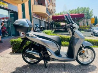 HONDA SH 300 i TUTTO INCLUSO ANCHE PASSAGGIO! MINI RATE rif. 23989667