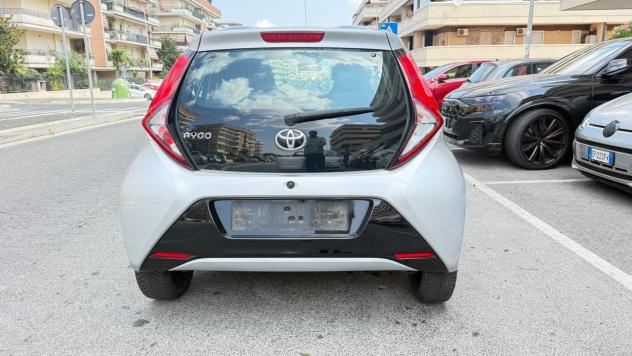 Toyota Aygo 1.0 VVT-i 72 CV 5 porte x-play MMT LED PDC CERCHI 16 KAMERA CAR PLAYBLUETOOTH - Foto 6