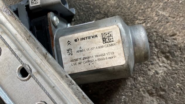 Alzacristallo anteriore SX Citroen C3 del 2014 - Foto 5