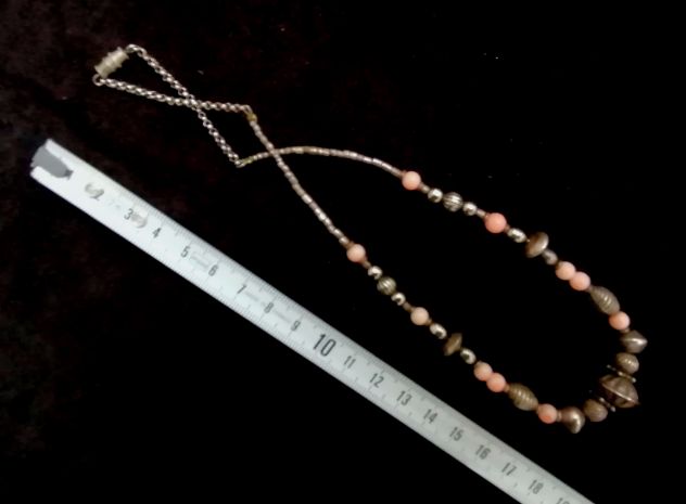ANTICA RAFFINATA COLLANA ETNICA IN CORALLO ROSA E ELEMENTI DECORATIVI IN ARGENTO - Foto 9