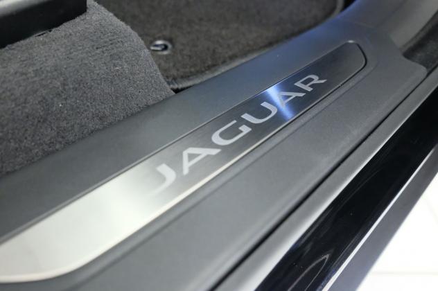 Jaguar F-Pace 2.0 D 163 CV AWD aut. R-Dynamic S - Foto 9