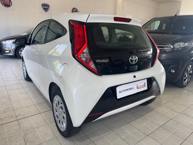 Toyota Aygo Connect 1.0 VVT-i 72 CV 5 porte x-fun MMT - Foto 8