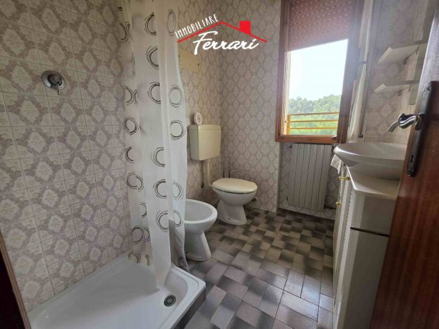 🏡 MONTESE – ZONA PISCINA | LA TRANQUILLITÀ CHE CERCHI, CON IL PAESE A PORTATA D - Foto 3