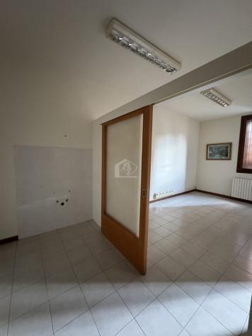 Suzzara vendesi ufficio 3 vani 45 Mq - Foto 6