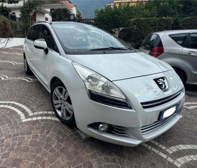 PEUGEOT 5008 1.6 HDi 112CV Allure Camb autom - Foto 4