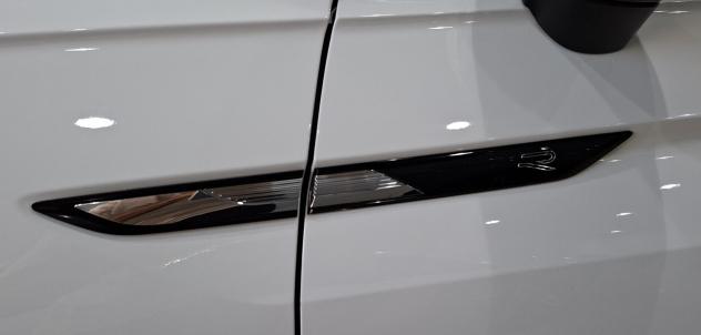 Volkswagen Tiguan 2.0 TDI SCR 150 CV DSG R-Line 65.101Km - Foto 10