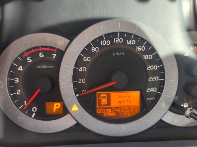 Toyota RAV 4 2.2 D-CAT 180HP - Foto 8