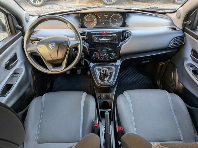 Lancia Ypsilon 1.3 MJT 16V 95 CV 5 porte S&S Silver - Foto 8