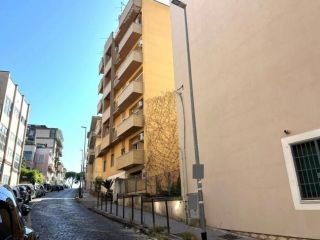 Pentalocale in affitto a Benevento