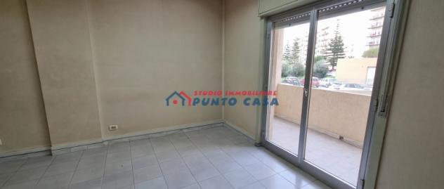 VIA VIRGILIO – Appartamento non arredato al P.T. rialzato, 130 mq ca. – 4 vani + acc. + n. 2 p.auto. Buone condizioni. Euro 500 CL GI - Foto 10