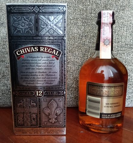Chivas Regal 12 Years Old Blended Scotch Whisky - Foto 4
