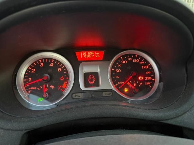 Renault Clio 1.2 16V SporTour Luxe solo 116000 km - Foto 4