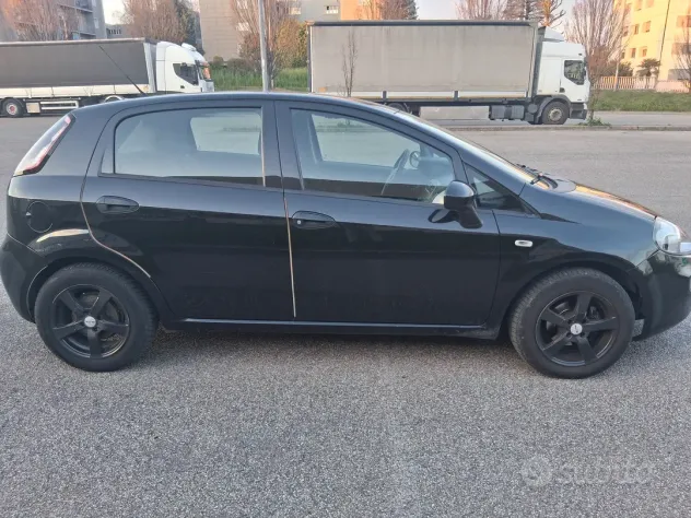 Fiat Punto 1.3 MJT II S&S 85 CV 5 porte ECO Easy - Foto 5