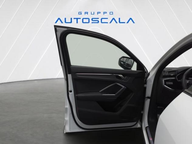 AUDI Q3 SPB 35 TDI 150CV Black Line S Tronic S Line rif. 24183584 - Foto 7