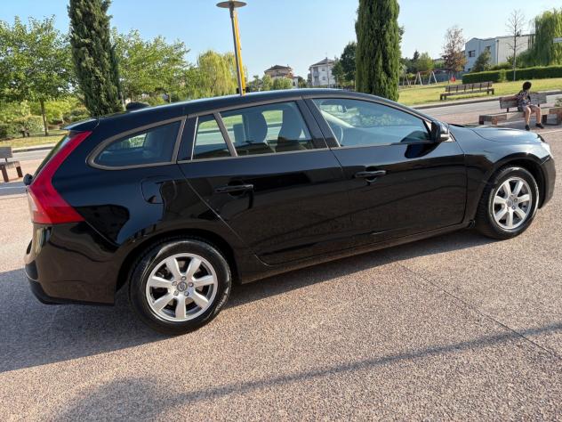 Volvo V60 D3 Summum 2.0 D anno 2014 perfetta - Foto 6