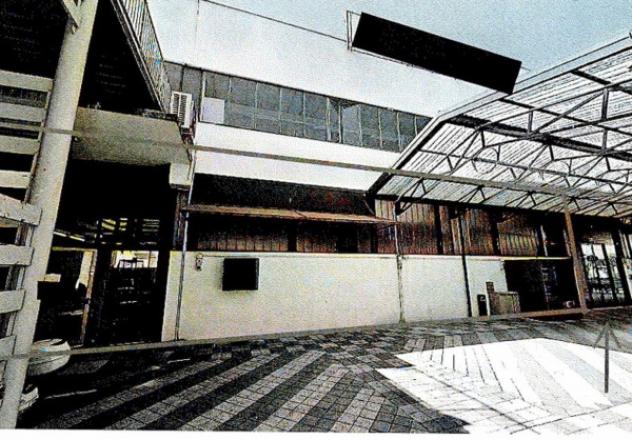 Immobile in asta di 695 m² con più di 5 locali in vendita a Vedano Olona