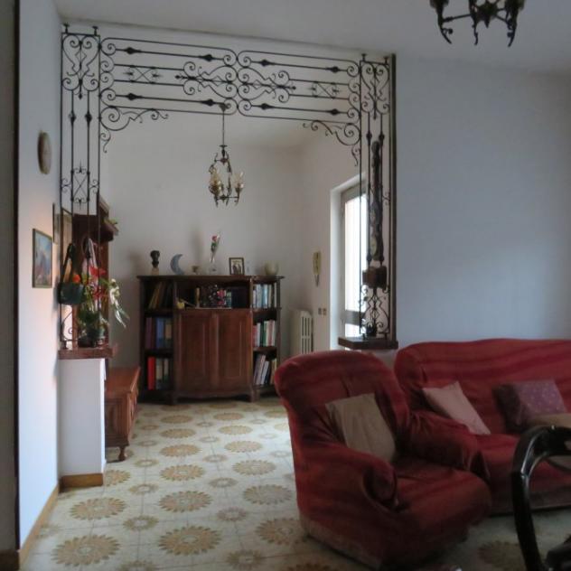 Baveno - ZONA FERIOLO VENDESI VILLA CON GIARDINO PRIVATO - Foto 8
