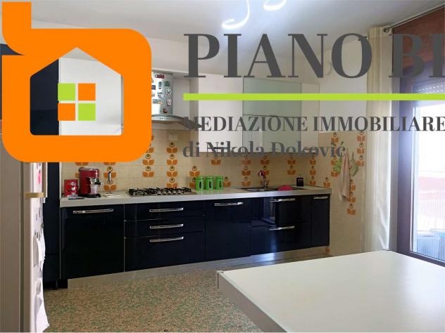 V000462 - APPARTAMENTO CON 3 CAMERE, BOX E SOLAIO - Foto 7