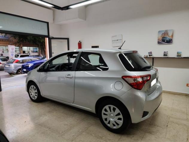 TOYOTA Yaris 1.0 72 CV 3 porte Cool rif. 21644570 - Foto 5
