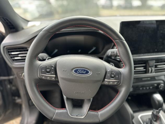 Ford Focus 1.0 EcoBoost Hybrid 125CV Powershift SW ST-Line Design - Foto 10