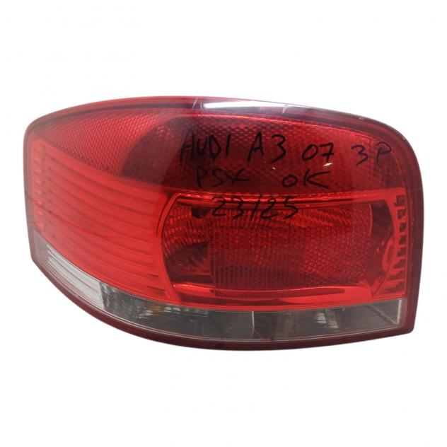 STOP FANALE POSTERIORE SINISTRO AUDI A3 Serie (8P1) 8P0945095 BKD (0508)