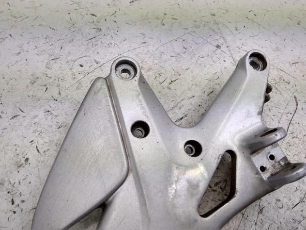 HONDA CBF 500 STAFFA SUPPORTO DESTRO PEDANE POGGIAPIEDI 2004 2006 PC39C04F - Foto 3