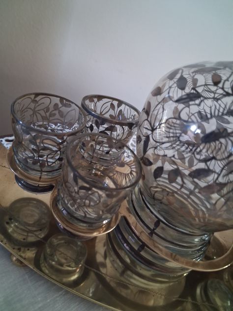 Set da liquore costituito da sei bicchieri e una bottiglia in vetro  primi '900 - Foto 4