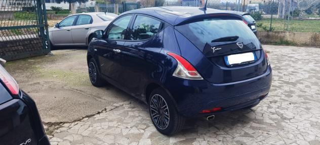 Lancia Ypsilon 1.0 FireFly 5 porte S&S Hybrid Ecochic A. Ferretti - Foto 2