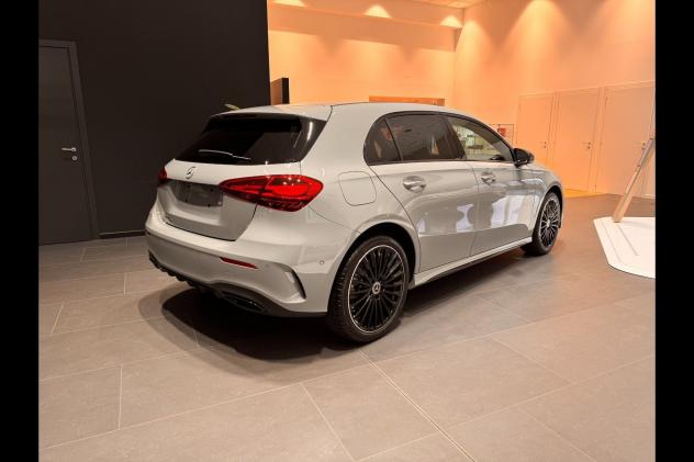 Mercedes-Benz Classe A A 250 e phev Alpine Grey Edition auto - Foto 4