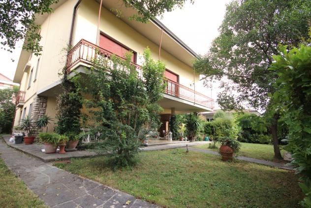 Villa in vendita a Lucca