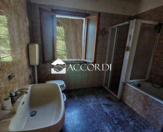 CASA INDIPENDENTE di 5 vani e di 450 mq (MUSSOLENTE) rif. BL068 - Foto 9