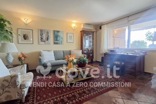 Villetta a schiera di 328 m² con più di 5 locali e posto auto in vendita a Pesaro - Foto 9