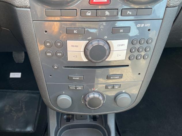 Opel Corsa 1.4 16V 5 porte Cosmo - Foto 10