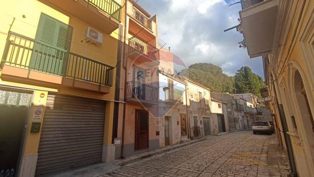 Casa Indipendente in vendita a Chiaramonte Gulfi