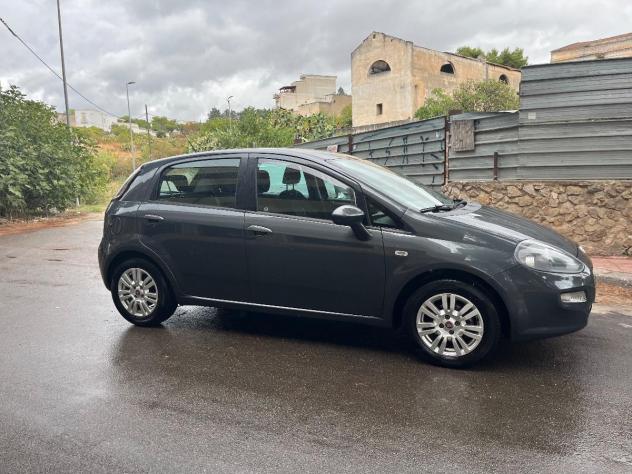 FIAT - Punto - 1.3 MJT II 75 CV 5p. Young - Foto 4
