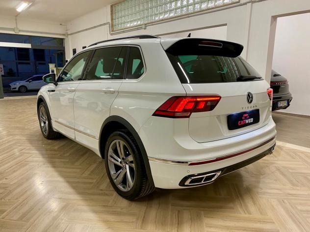 VOLKSWAGEN TIGUAN 2.0 TDI R-Line 4MOTION 2023 - Foto 6
