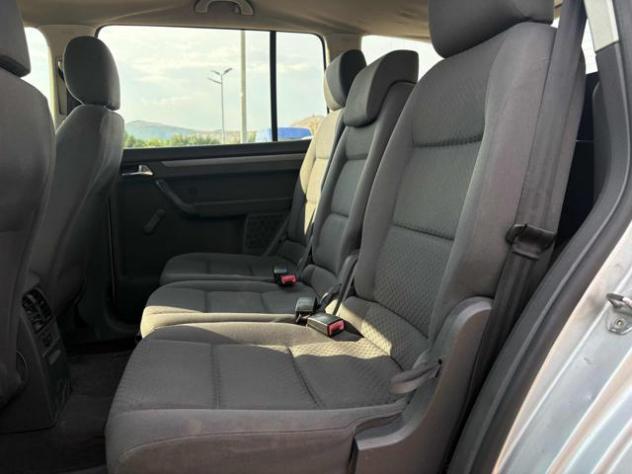 VOLKSWAGEN Touran 1.9 TDI 105CV DPF Highline rif. 24056216 - Foto 10